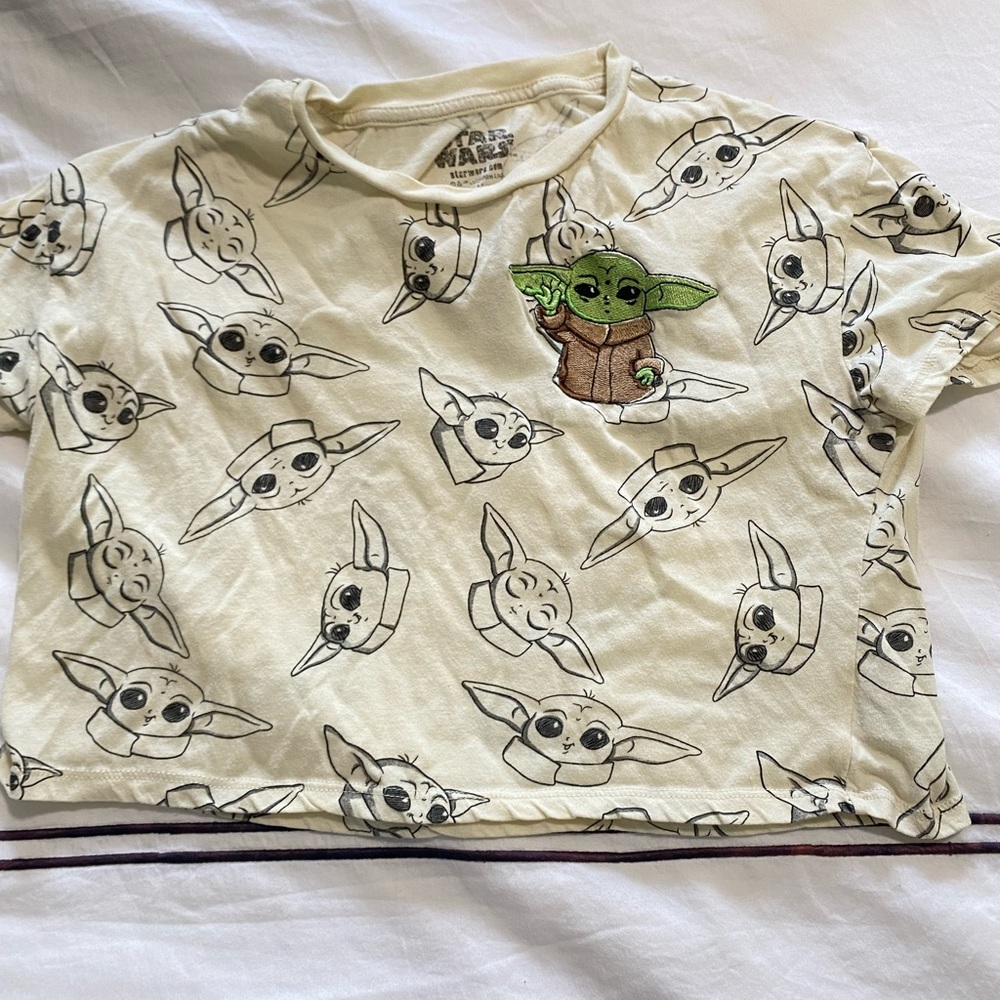 Baby yoda tshirt